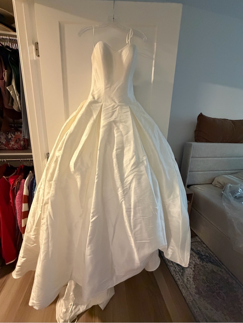 Classic Strapless White Ball Gown Wedding Dress